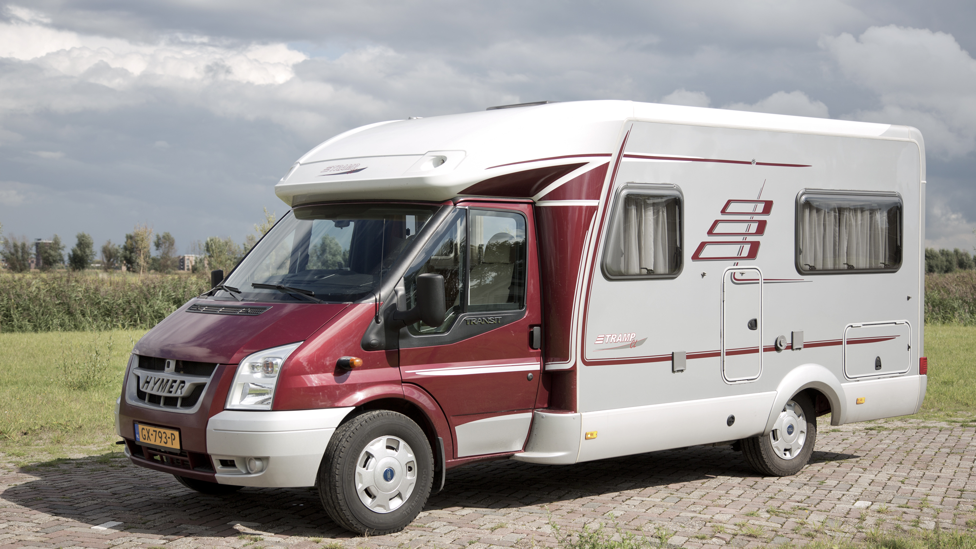 Huurcamper 1 Hymer Tramp CL 552